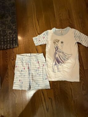 Hanna Andersson White and Light Blue Frozen Elsa Pajama Set
